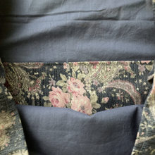 Load image into Gallery viewer, Tote Bag by Samiha