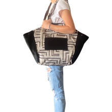 Load image into Gallery viewer, Market Bag by Sakina