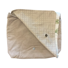 Load image into Gallery viewer, Messenger Bag by Tee Mo