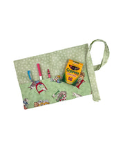 Load image into Gallery viewer, Art Roll by Masoumeh