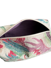 Load image into Gallery viewer, Cosmetic bag Rounded by Zarghuna