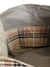 Load image into Gallery viewer, Tote Bag by Zarghuna