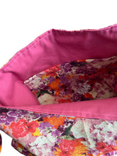 Load image into Gallery viewer, Tote Bag by Safina