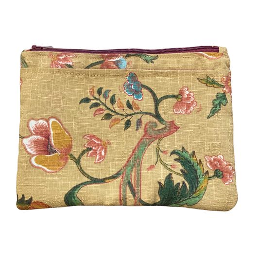 Mini Case by Yasmin