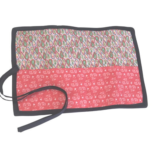 Make Up Brush Roll by Lailma