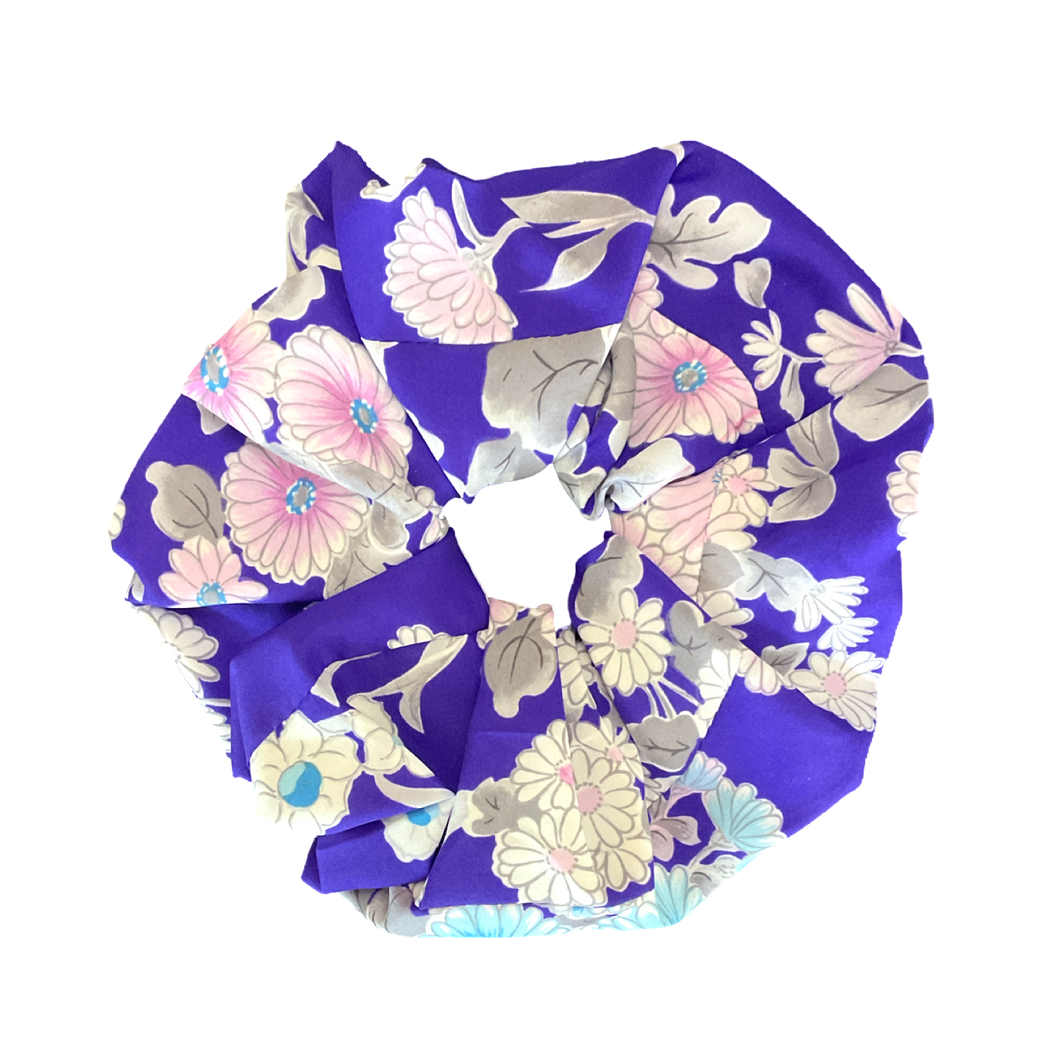 Scrunchie by Salima