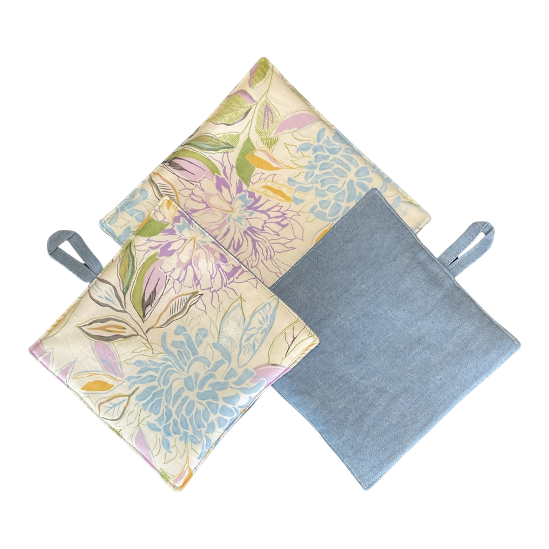 Potholder Set by Aa Te