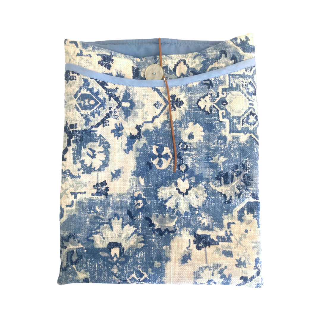 Laptop Sleeve 18” by Aa Te