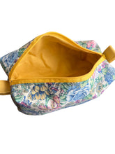 Load image into Gallery viewer, Cosmetic bag Rounded by Firoza
