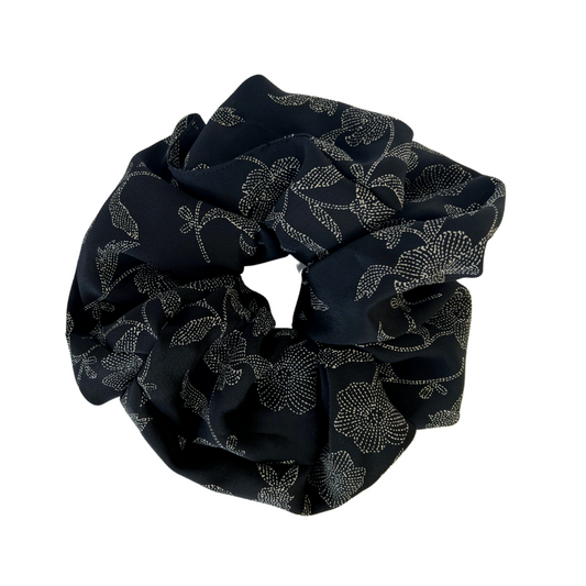 Scrunchie by Rokiyeh