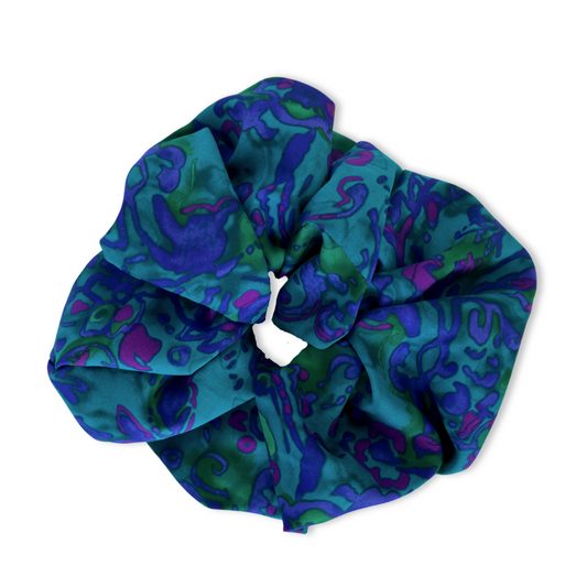 Scrunchie by Rokiyeh