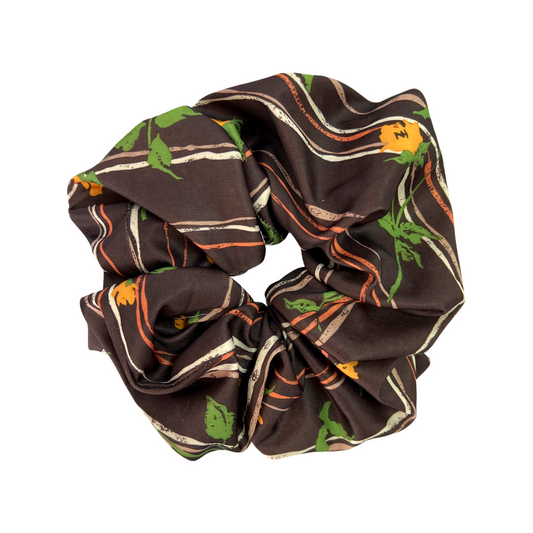 Scrunchie by Tihun